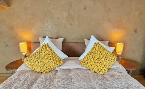 Suite Charme sous les toits: Cocooning at authenticité à Waterloo